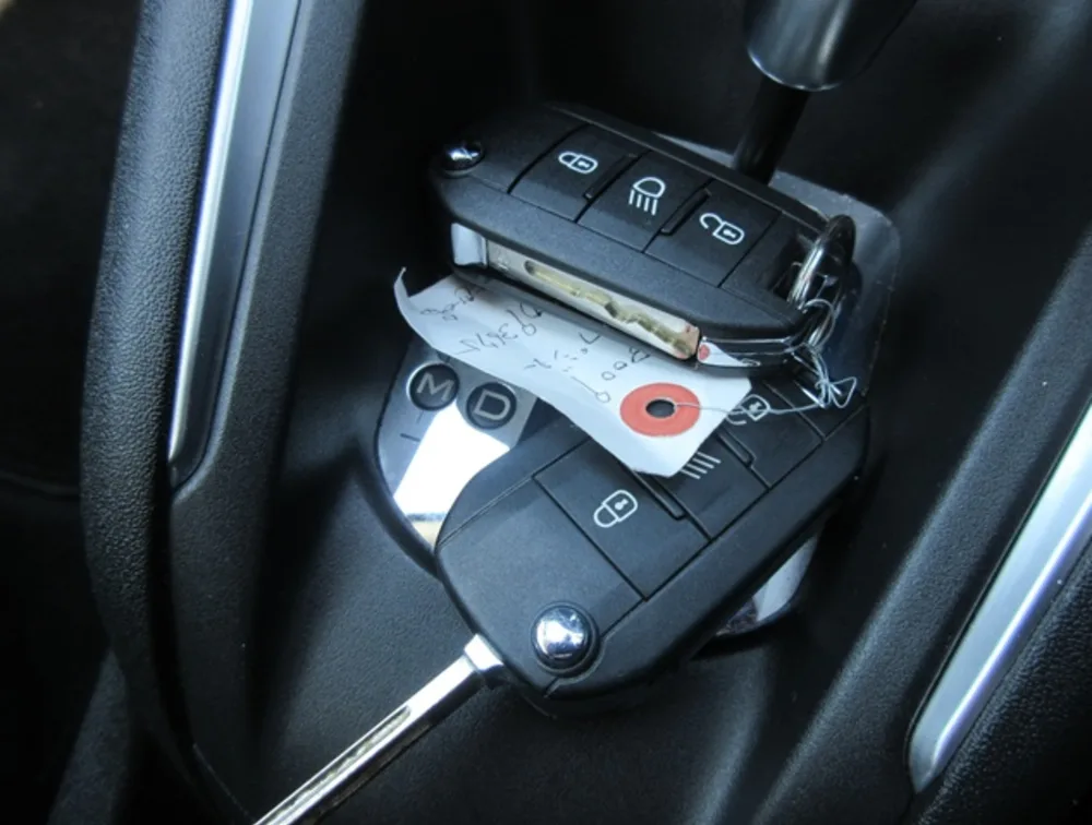 PEUGEOT 208 TECH PACK EDITION - PRG Motors Ltd