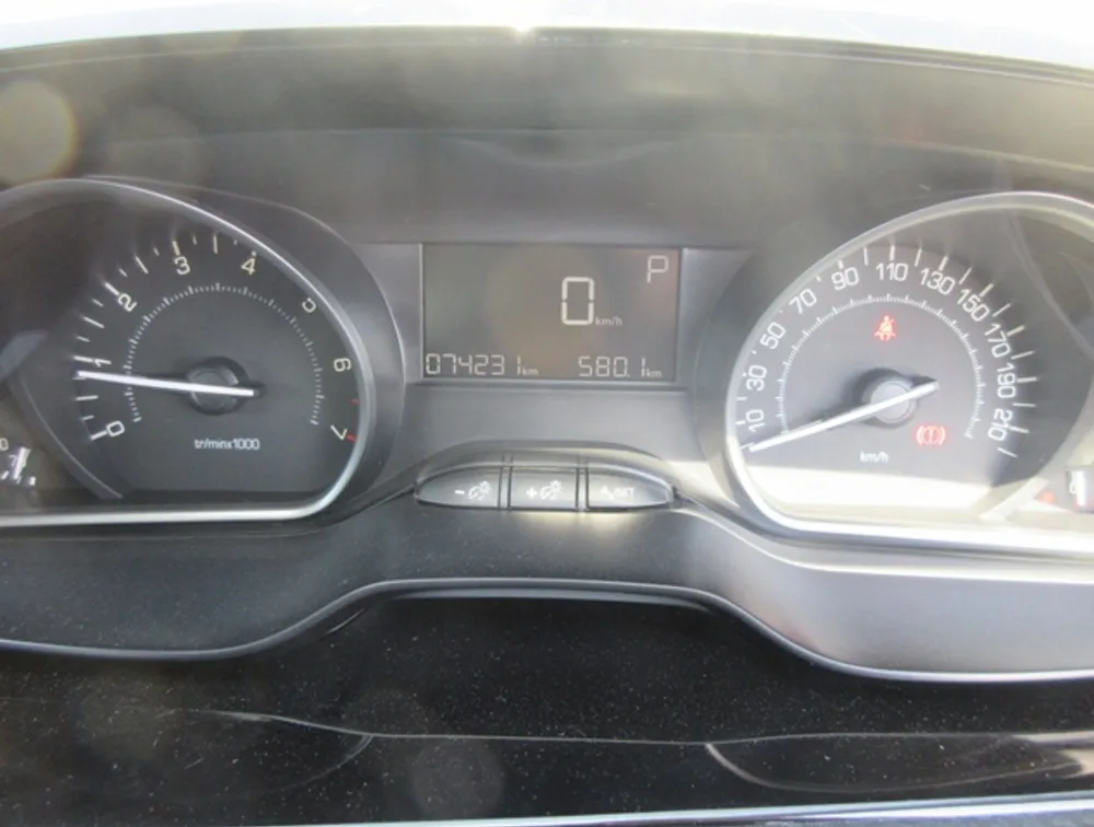 PEUGEOT 208 TECH PACK EDITION - PRG Motors Ltd