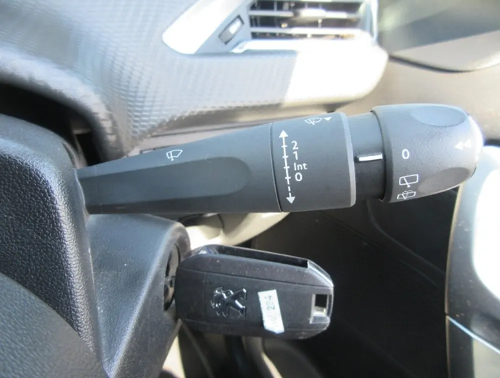 PEUGEOT 2008 CROSSCITY - PRG Motors Ltd