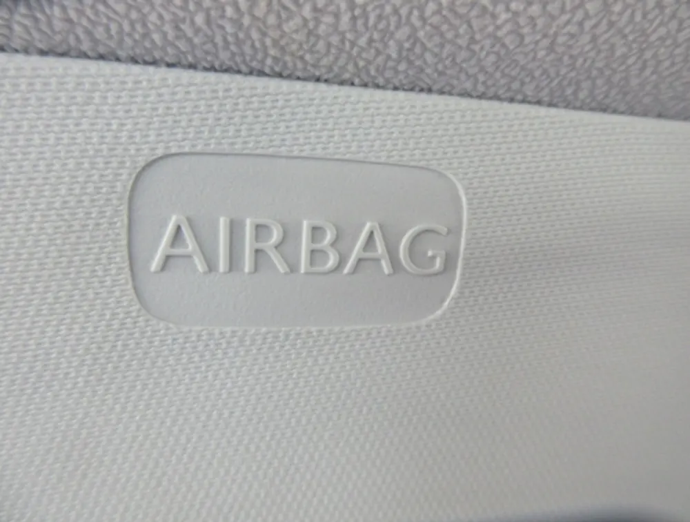 PEUGEOT 2008 GTLINE - PRG Motors Ltd