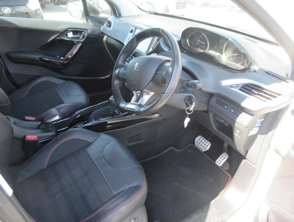 PEUGEOT 2008 GTLINE - PRG Motors Ltd