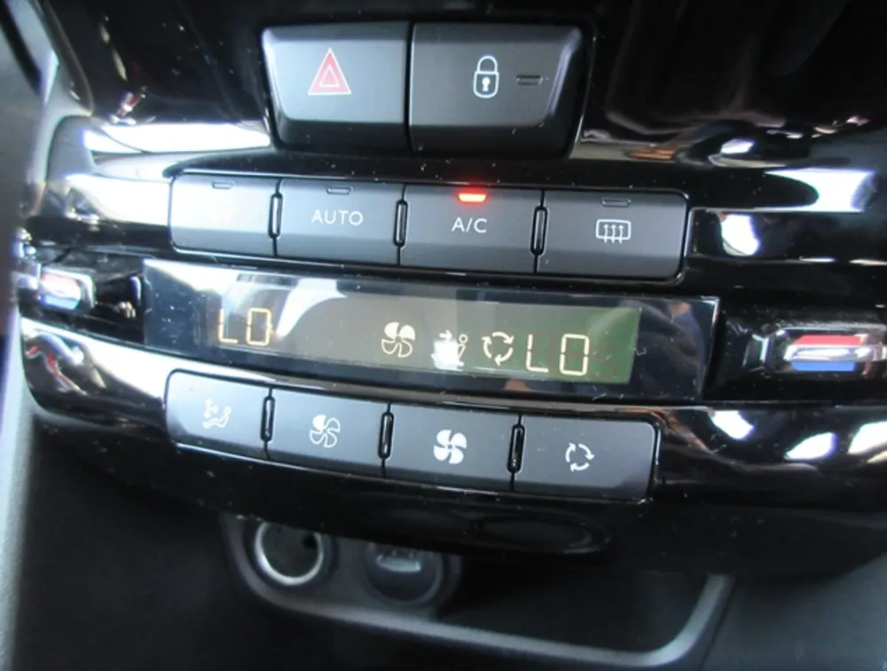 PEUGEOT 2008 GTLINE - PRG Motors Ltd