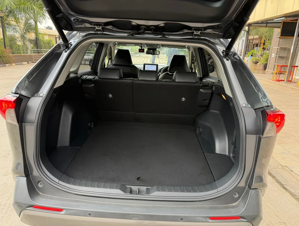 TOYOTA RAV4 - PRG Motors Ltd