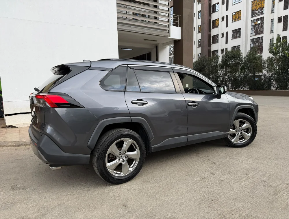 TOYOTA RAV4 - PRG Motors Ltd