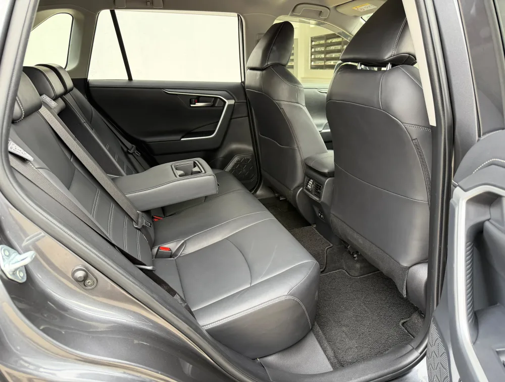 TOYOTA RAV4 - PRG Motors Ltd