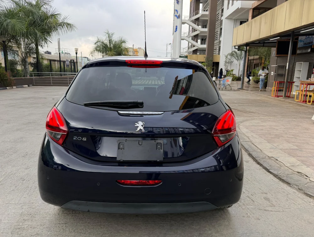 PEUGEOT 208 T/E FULL LEATHER SEATS - PRG Motors Ltd