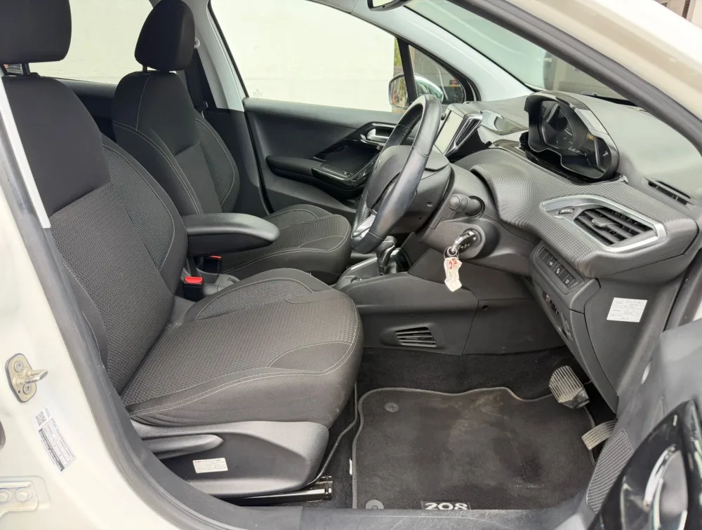 PEUGEOT 208 TECH EDITION - PRG Motors Ltd