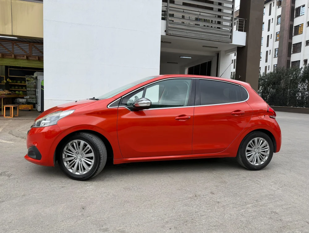 PEUGEOT 208 ALLURE - PRG Motors Ltd