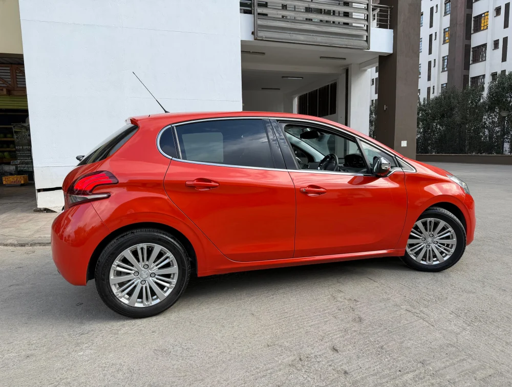 PEUGEOT 208 ALLURE - PRG Motors Ltd