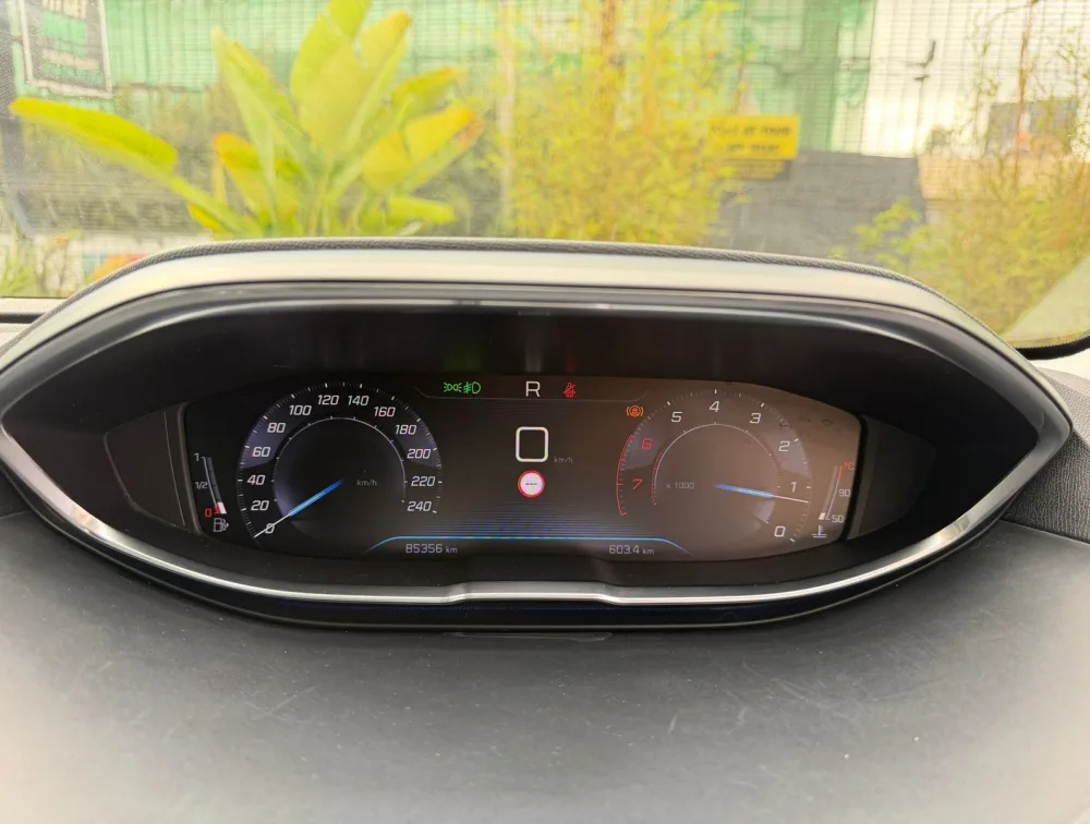 PEUGEOT 5008 CROSSCITY SUNROOF - PRG Motors Ltd