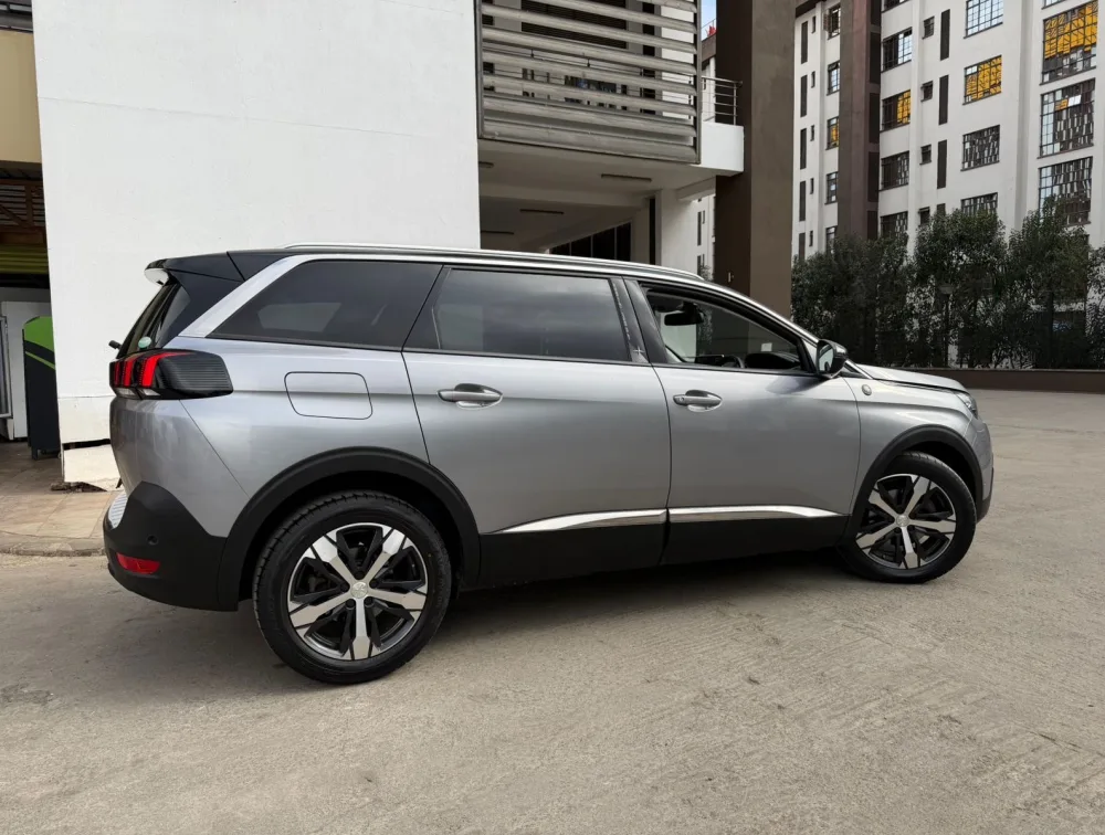 PEUGEOT 5008 CROSSCITY SUNROOF - PRG Motors Ltd