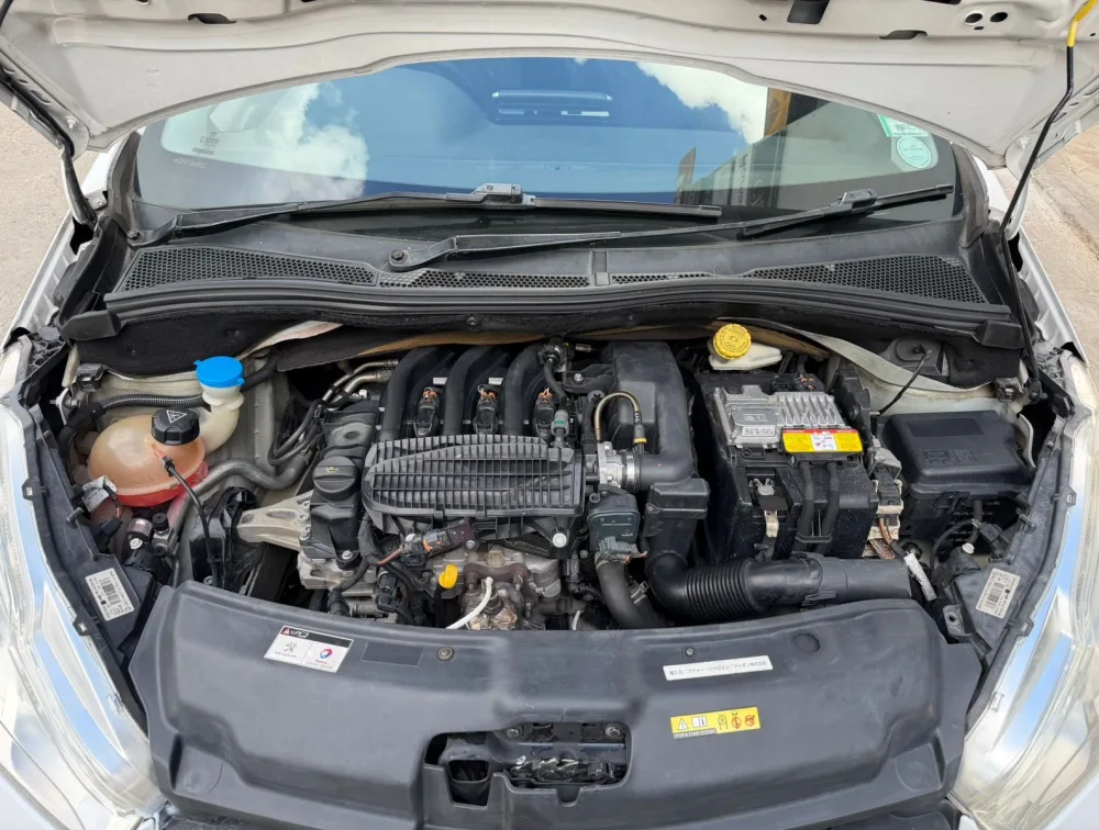 PEUGEOT 208 ALLURE - PRG Motors Ltd