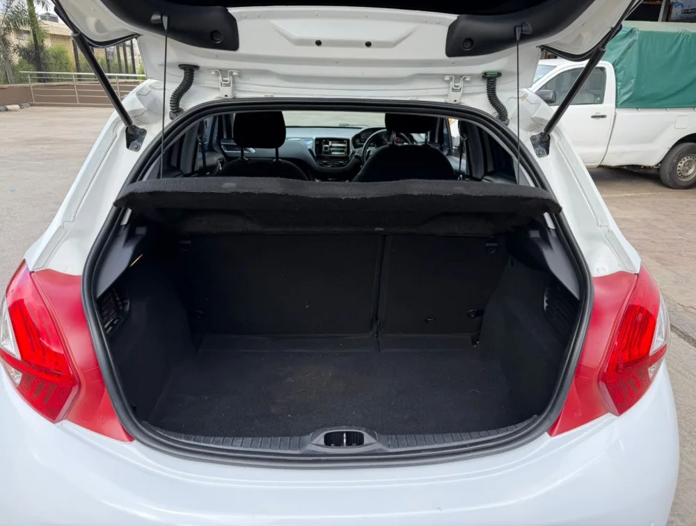 PEUGEOT 208 ALLURE - PRG Motors Ltd