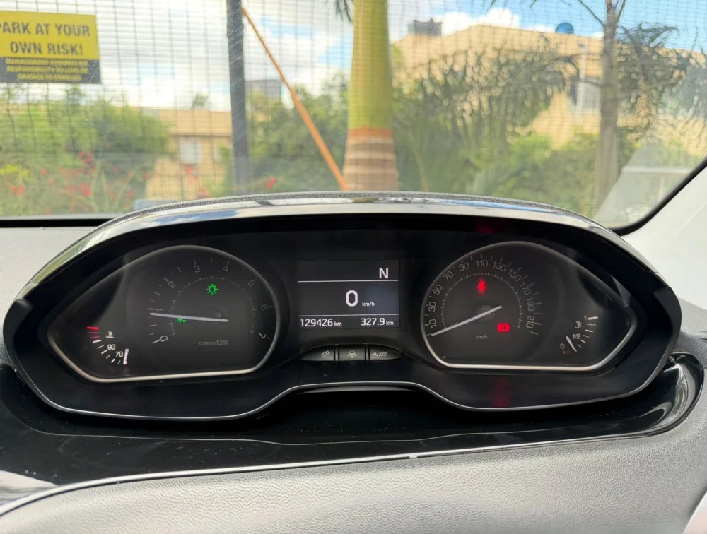 PEUGEOT 208 ALLURE - PRG Motors Ltd