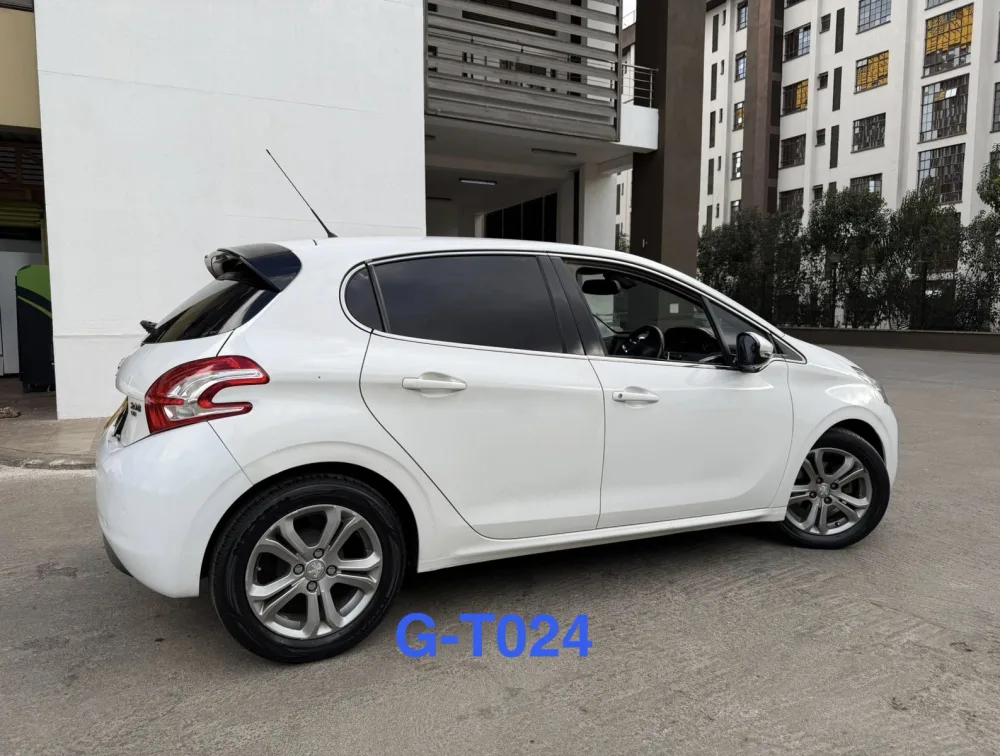 PEUGEOT 208 ALLURE - PRG Motors Ltd