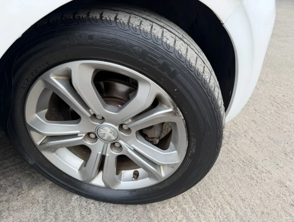 PEUGEOT 208 ALLURE - PRG Motors Ltd