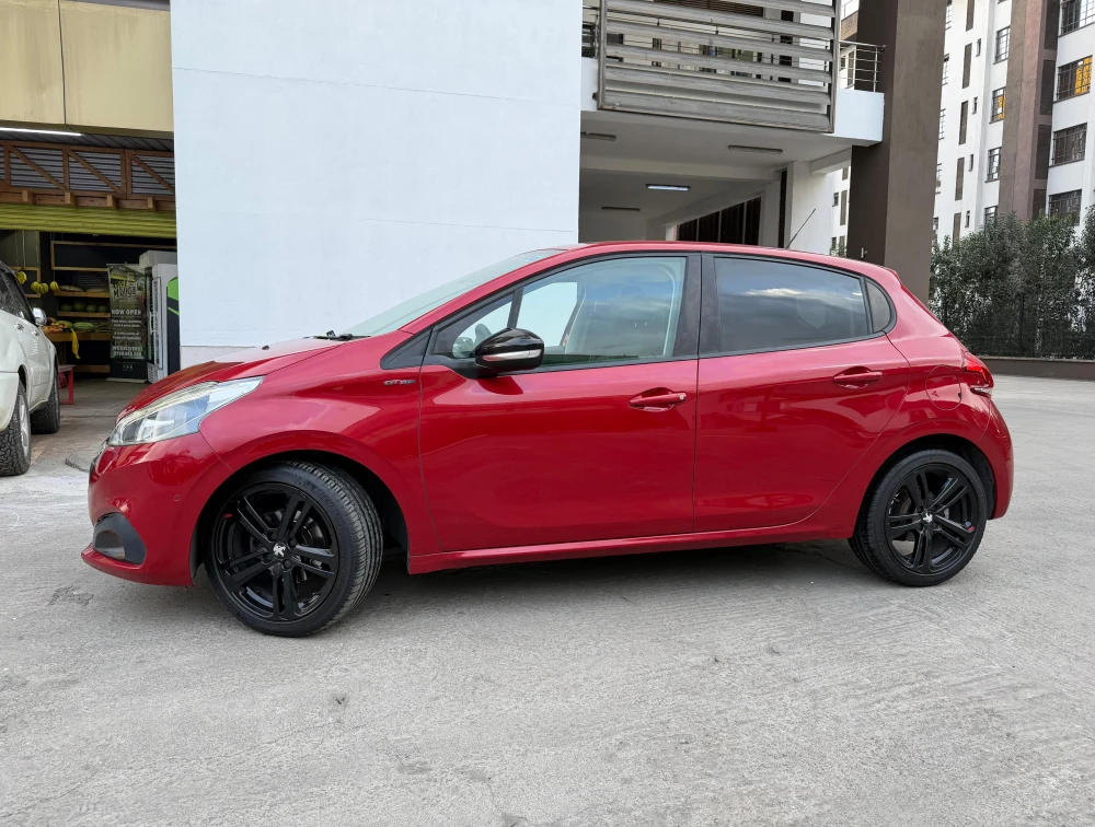 PEUGEOT 208 GTLINE - PRG Motors Ltd