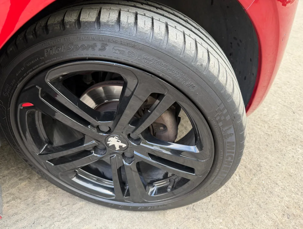 PEUGEOT 208 GTLINE - PRG Motors Ltd