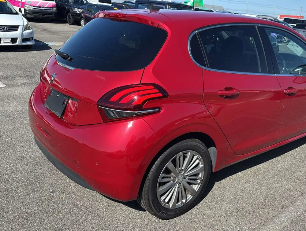 PEUGEOT 208 ALLURE - PRG Motors Ltd