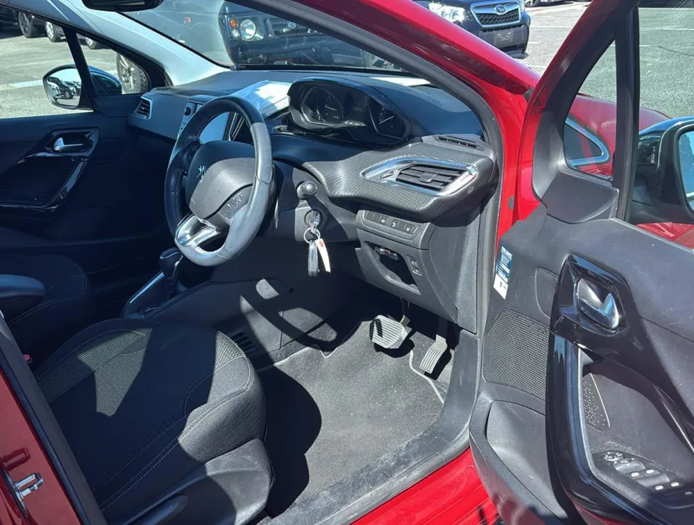PEUGEOT 208 ALLURE - PRG Motors Ltd