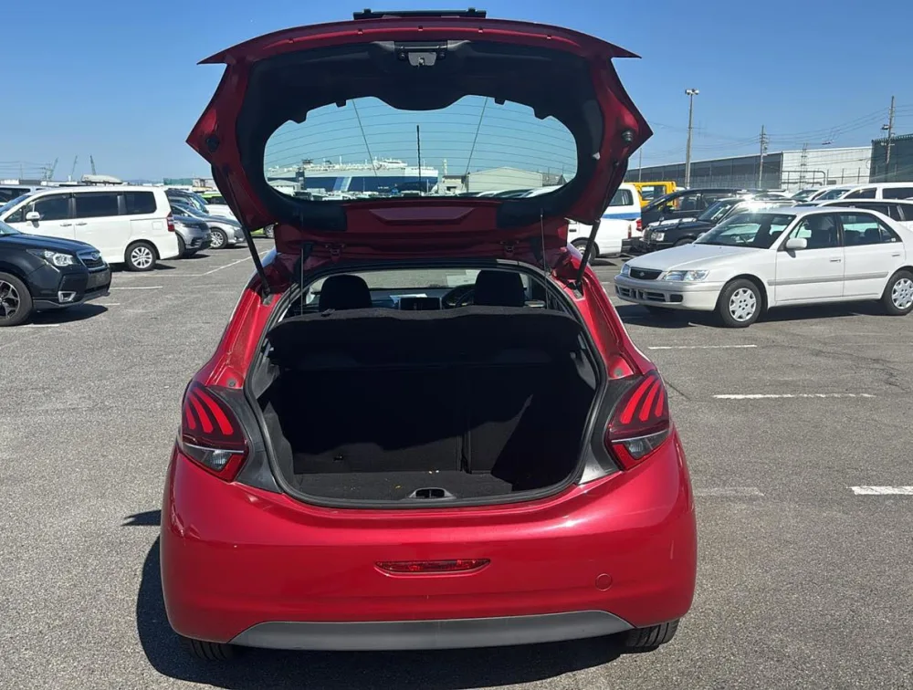 PEUGEOT 208 ALLURE - PRG Motors Ltd