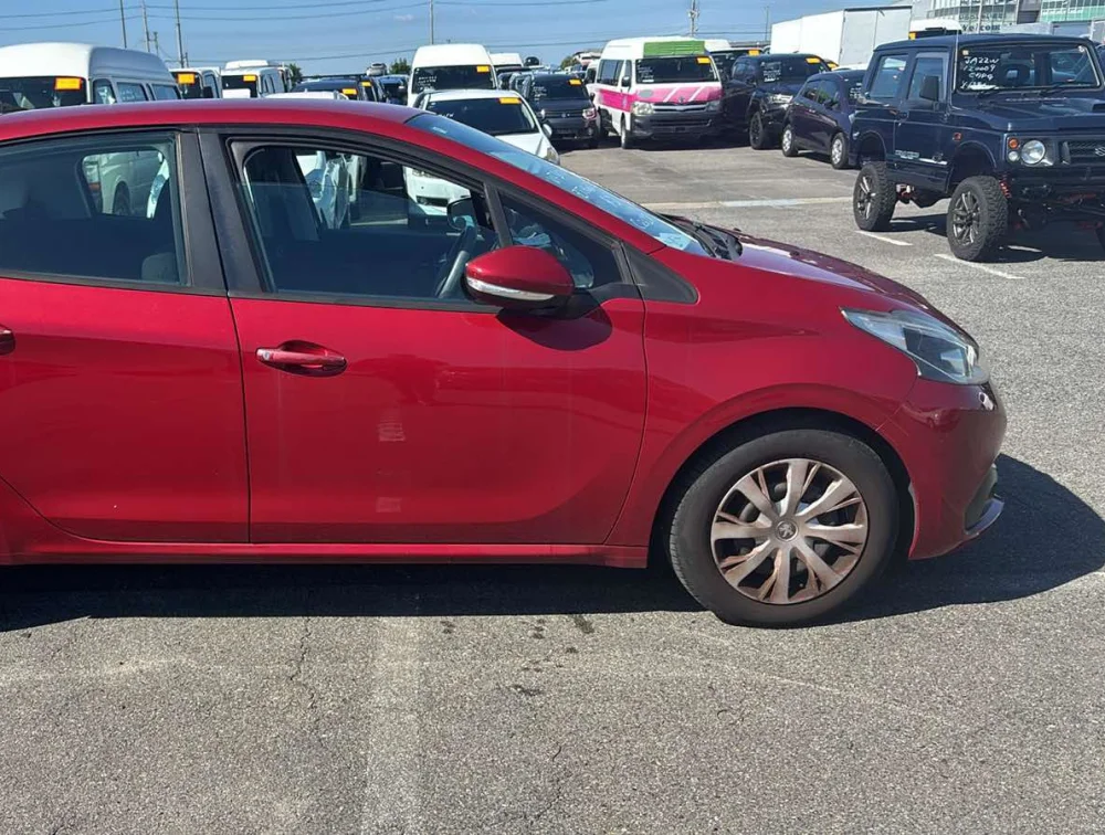 PEUGEOT 208 ALLURE - PRG Motors Ltd