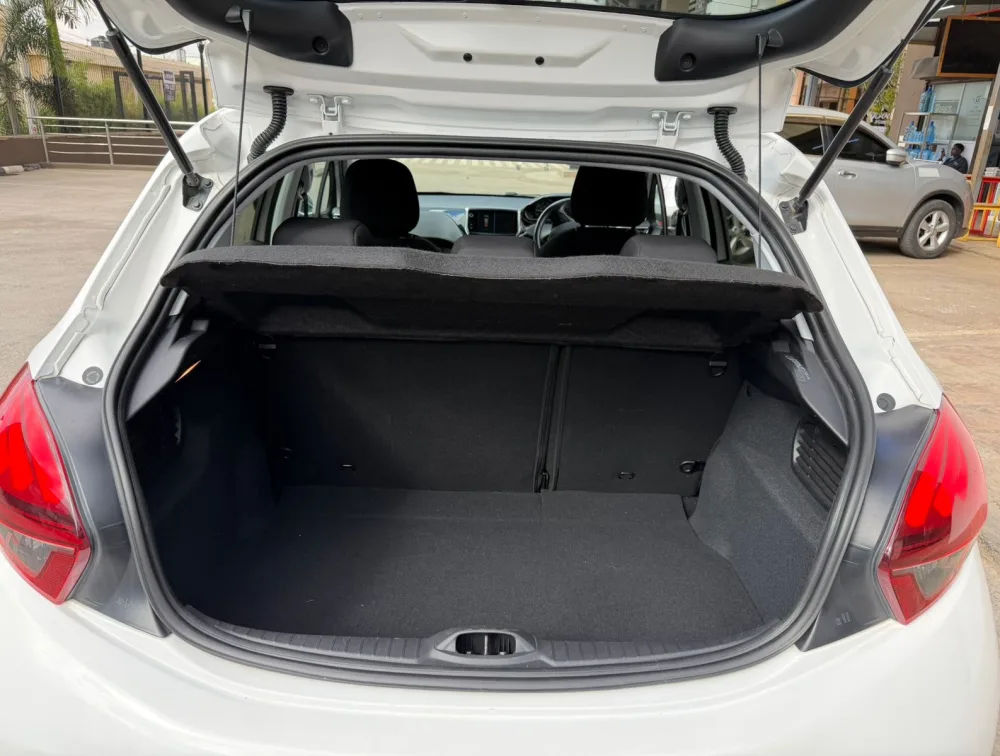 PEUGEOT 208 ALLURE - PRG Motors Ltd