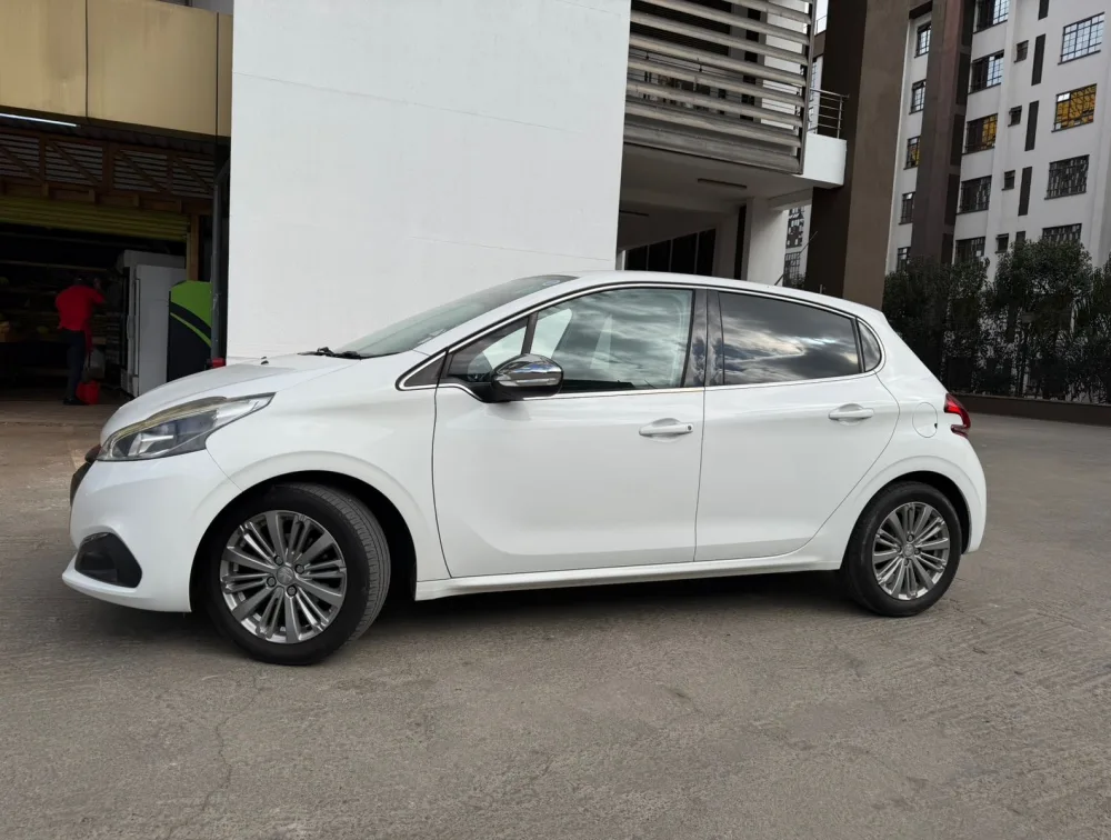 PEUGEOT 208 ALLURE - PRG Motors Ltd