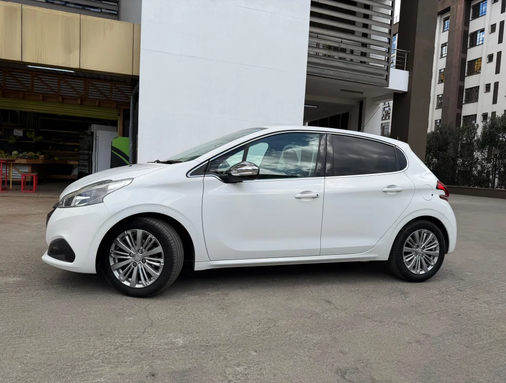 PEUGEOT 208 ALLURE - PRG Motors Ltd