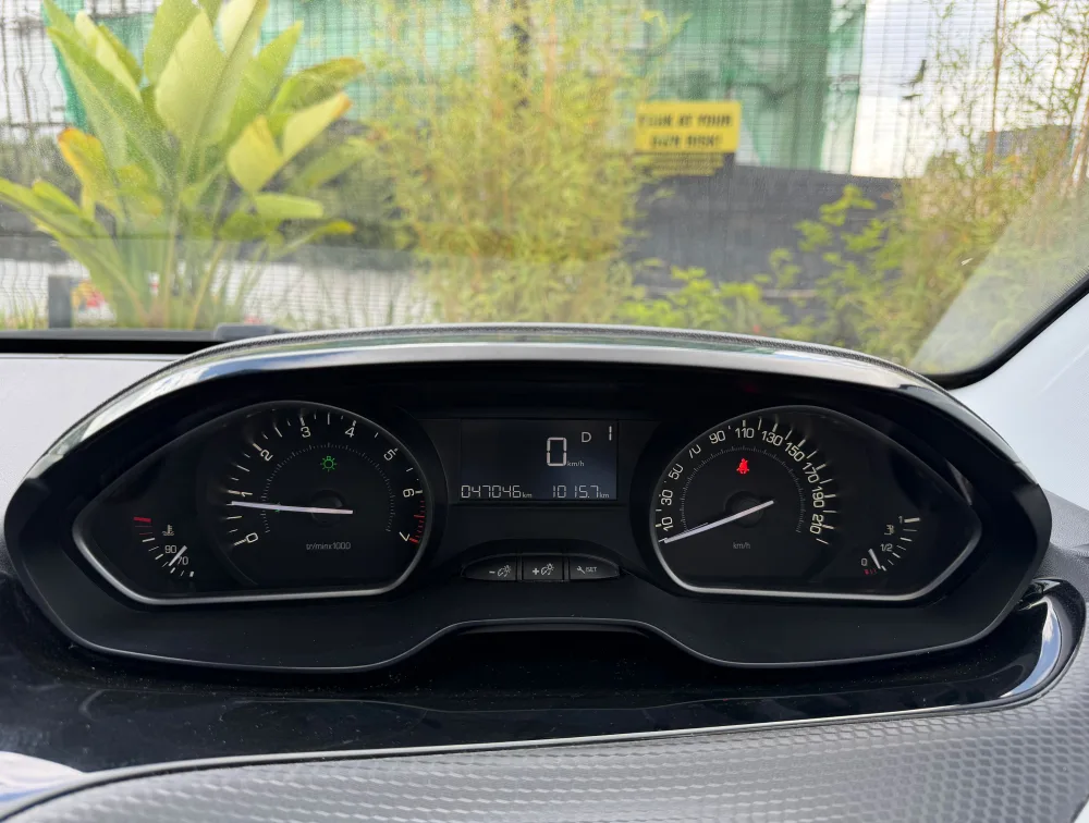 PEUGEOT 208 ALLURE - PRG Motors Ltd