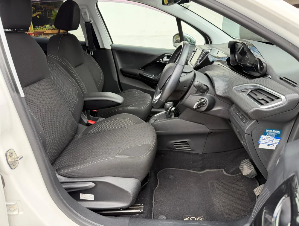 PEUGEOT 208 ALLURE - PRG Motors Ltd