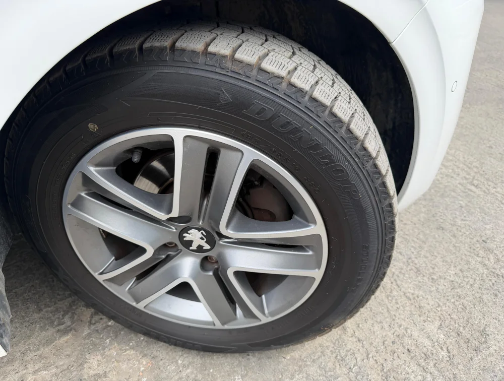 PEUGEOT 208 ALLURE - PRG Motors Ltd