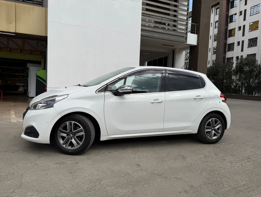 PEUGEOT 208 ALLURE - PRG Motors Ltd