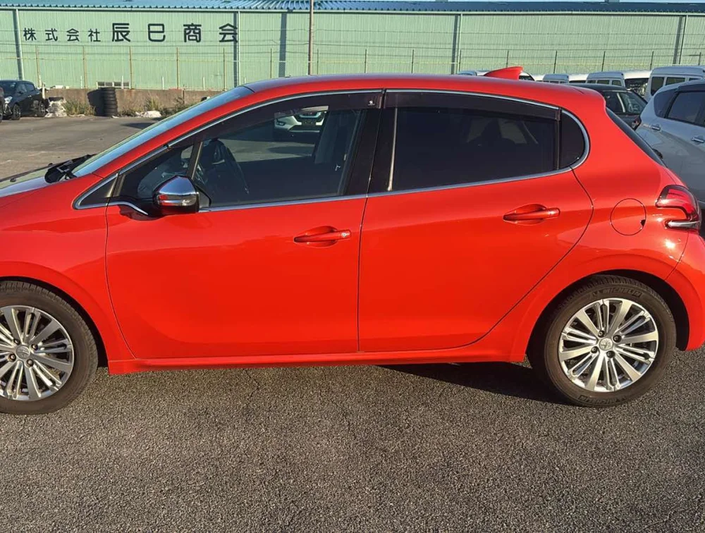 PEUGEOT 208 ALLURE - PRG Motors Ltd