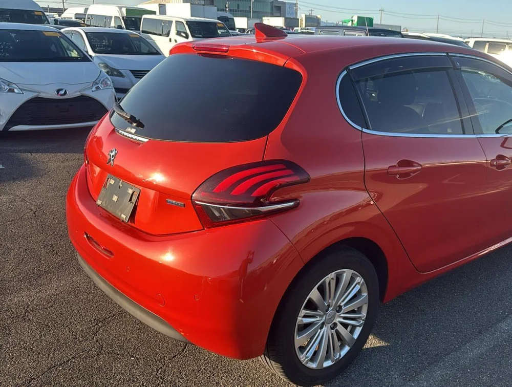 PEUGEOT 208 ALLURE - PRG Motors Ltd