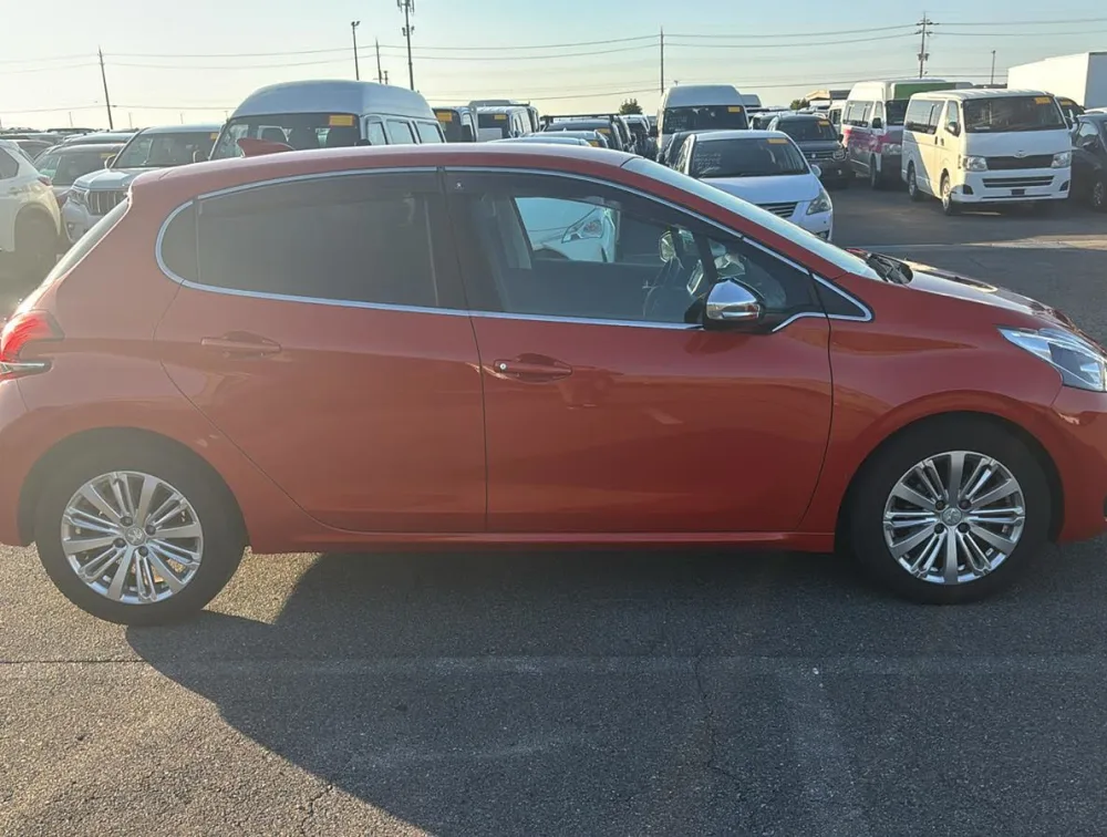 PEUGEOT 208 ALLURE - PRG Motors Ltd