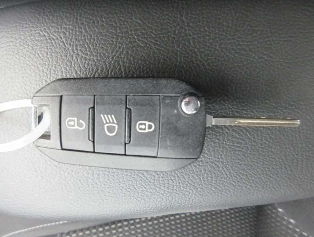 PEUGEOT 208 TECH PACK EDITION - PRG Motors Ltd