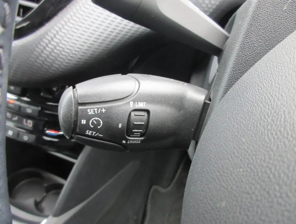 PEUGEOT 208 TECH PACK EDITION - PRG Motors Ltd