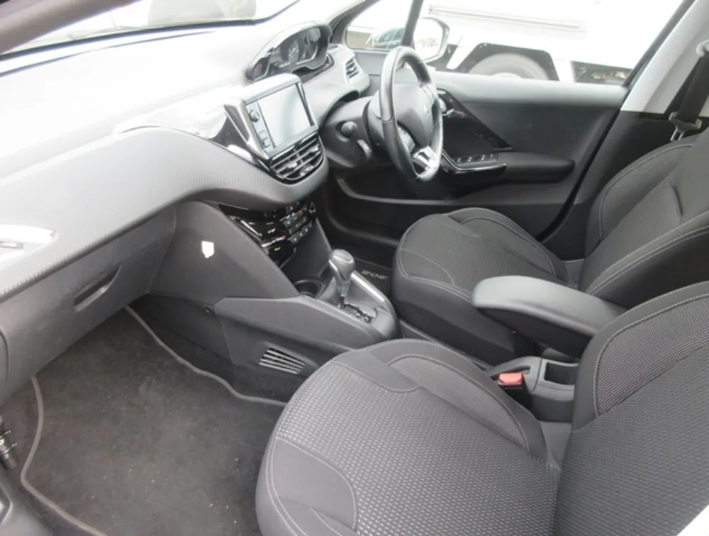 PEUGEOT 208 ALLURE - PRG Motors Ltd