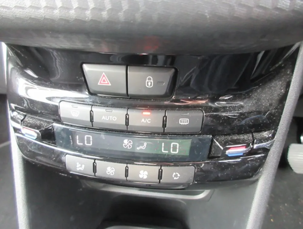 PEUGEOT 208 ALLURE - PRG Motors Ltd