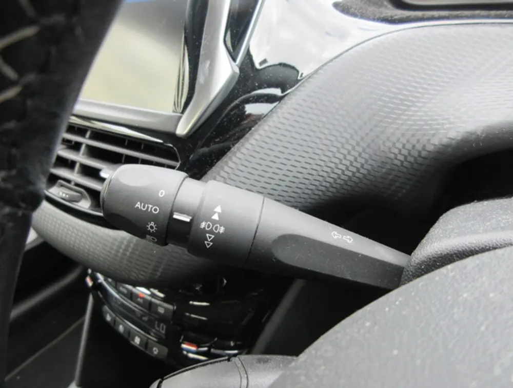 PEUGEOT 208 ALLURE - PRG Motors Ltd