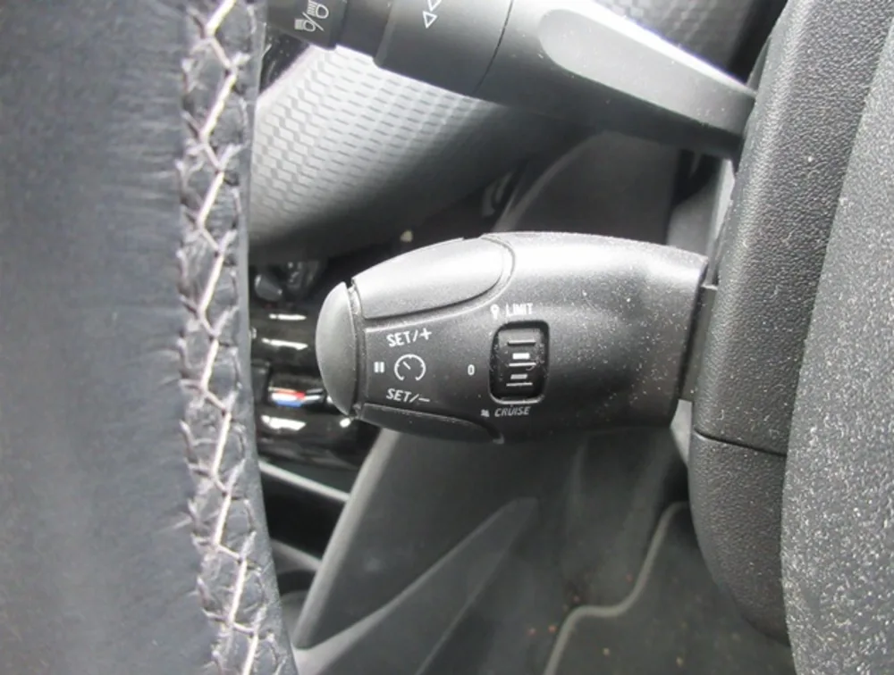 PEUGEOT 208 ALLURE - PRG Motors Ltd