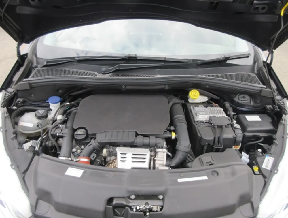 PEUGEOT 208 ALLURE - PRG Motors Ltd