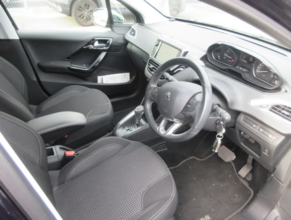 PEUGEOT 208 ALLURE - PRG Motors Ltd