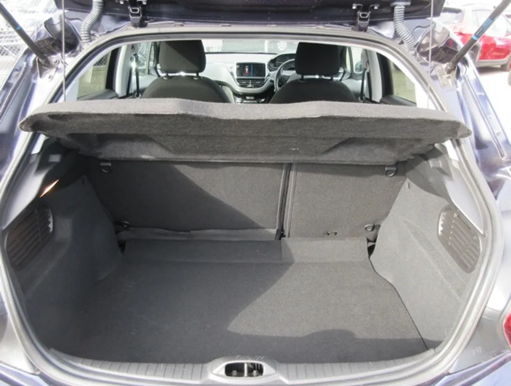 PEUGEOT 208 ALLURE - PRG Motors Ltd