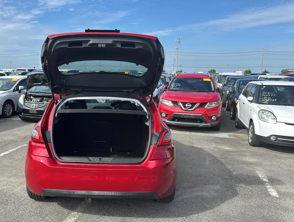 PEUGEOT 308 CIELO MOONROOF - PRG Motors Ltd