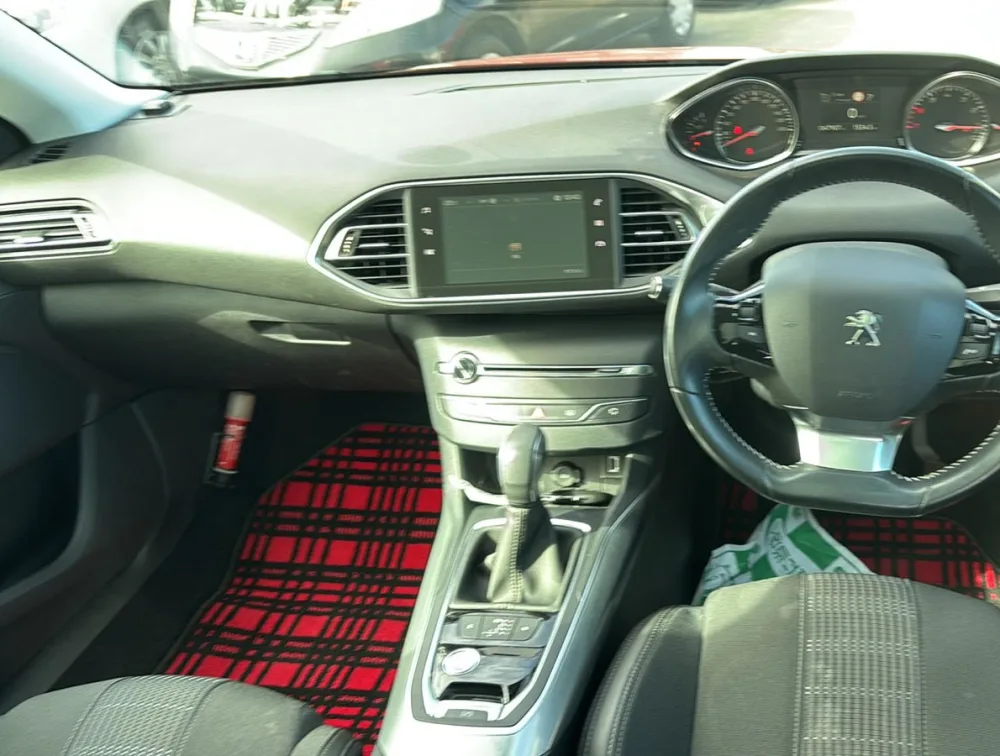 PEUGEOT 308 CIELO MOONROOF - PRG Motors Ltd