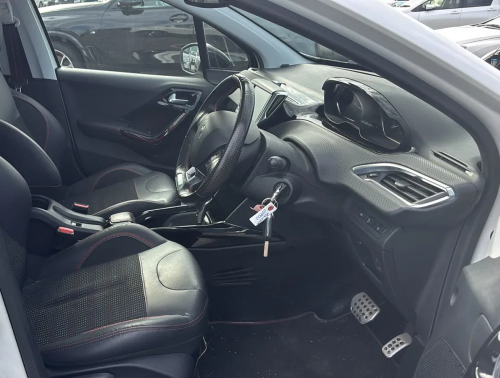 PEUGEOT 2008 GTLINE MOONROOF - PRG Motors Ltd