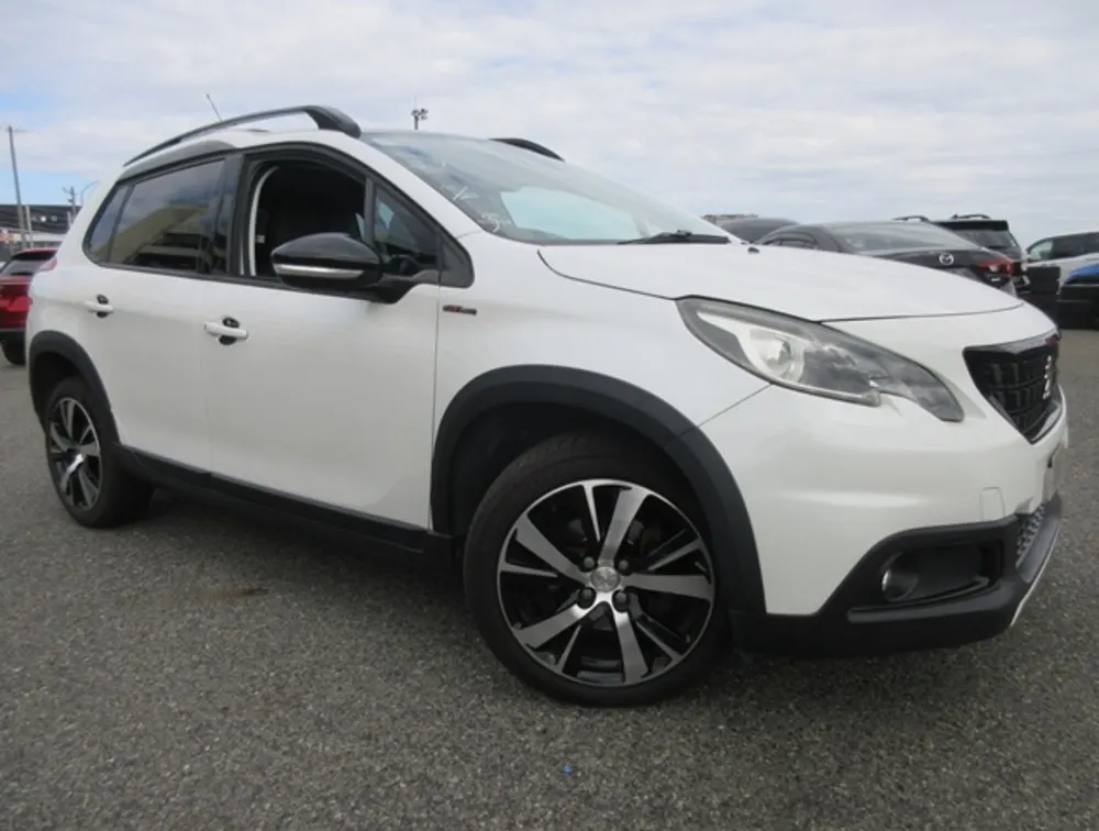 PEUGEOT 2008 GTLINE MOONROOF