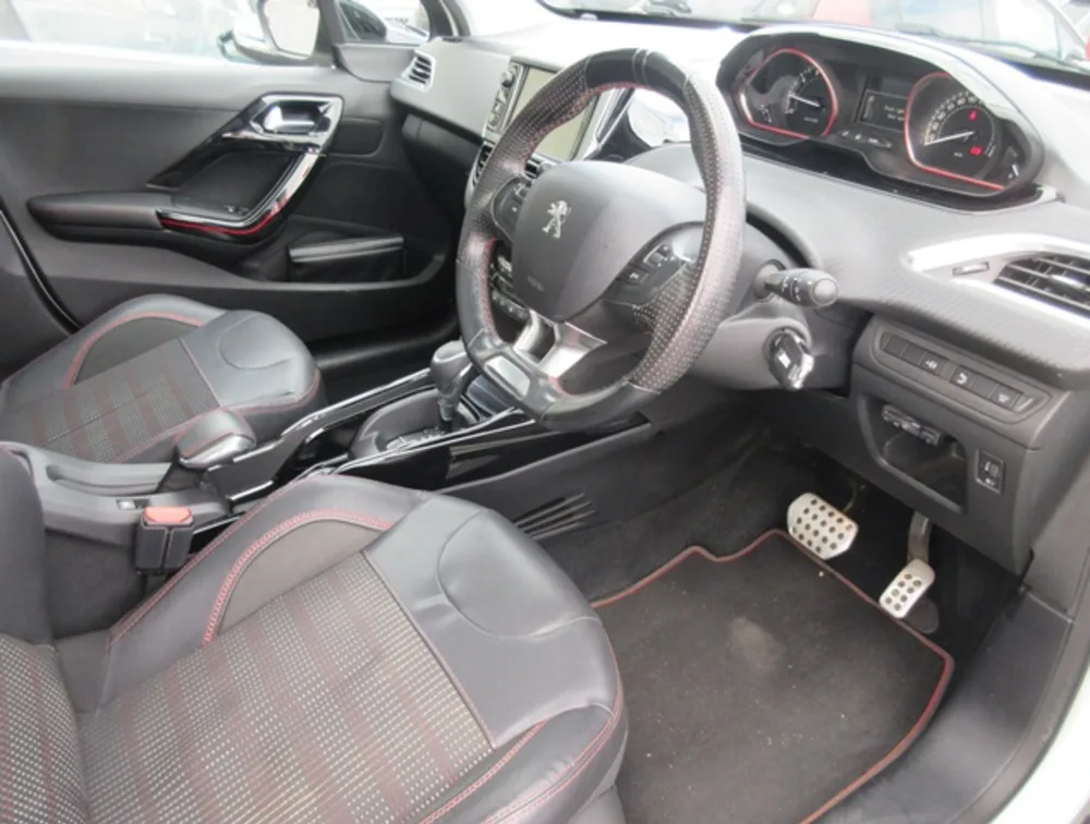 PEUGEOT 2008 GTLINE MOONROOF - PRG Motors Ltd